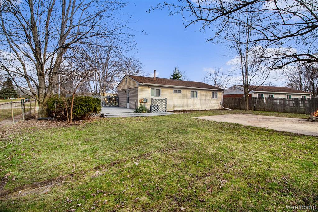 41810 PIERCE Street, Van Buren, MI 48111 — Photo 28