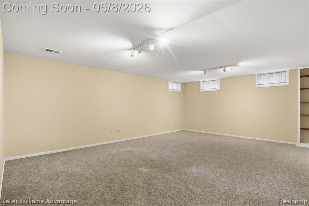 6545 Red Cedar Lane, West Bloomfield, MI 48324 — Photo 31