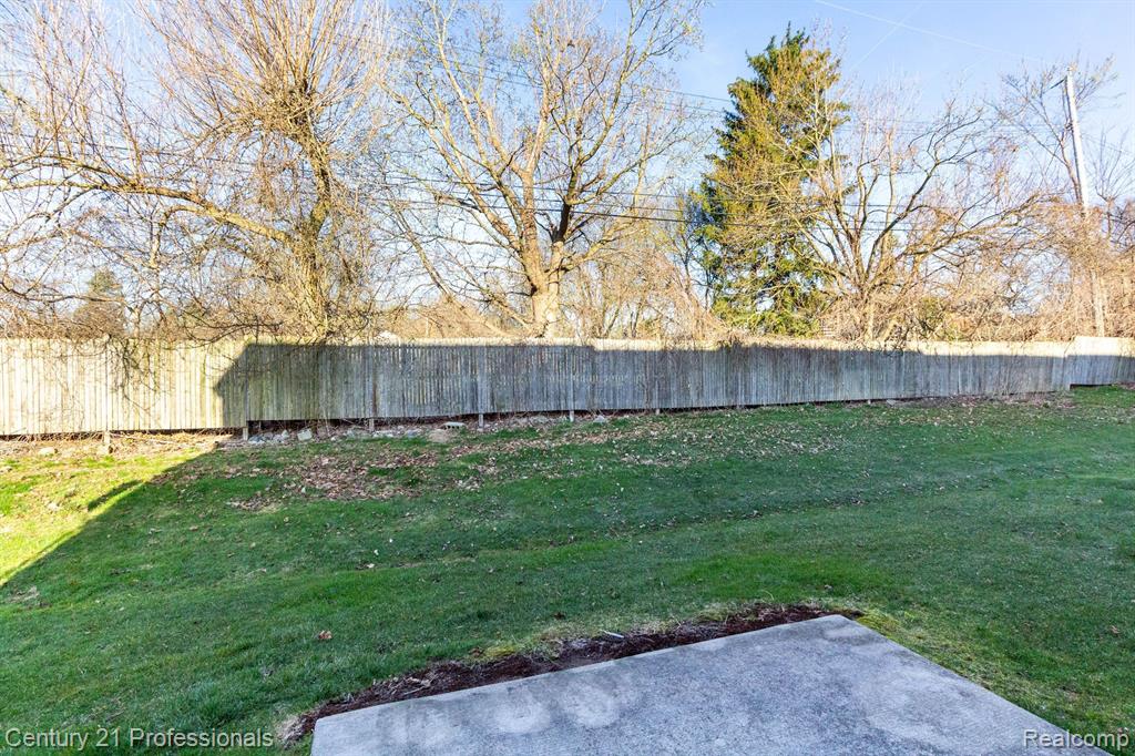 6173 ELARZ Drive, Troy, MI 48085 — Photo 45