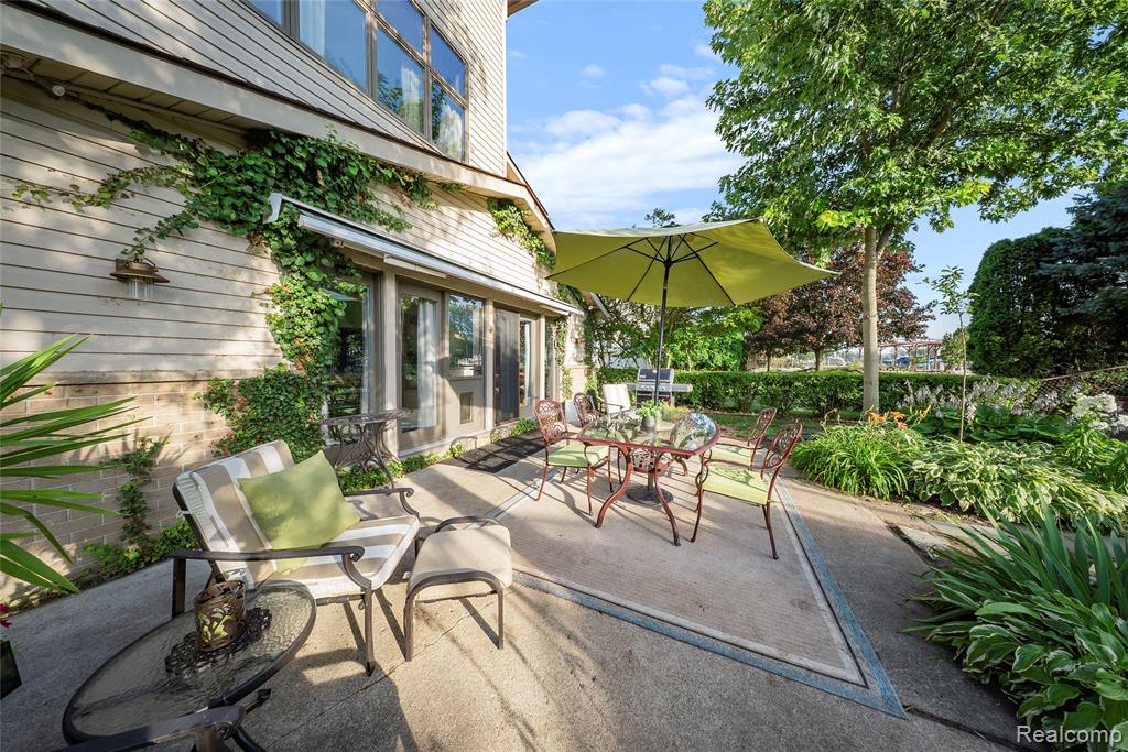 30500 Bayview Drive, Gibraltar, MI — Photo 27