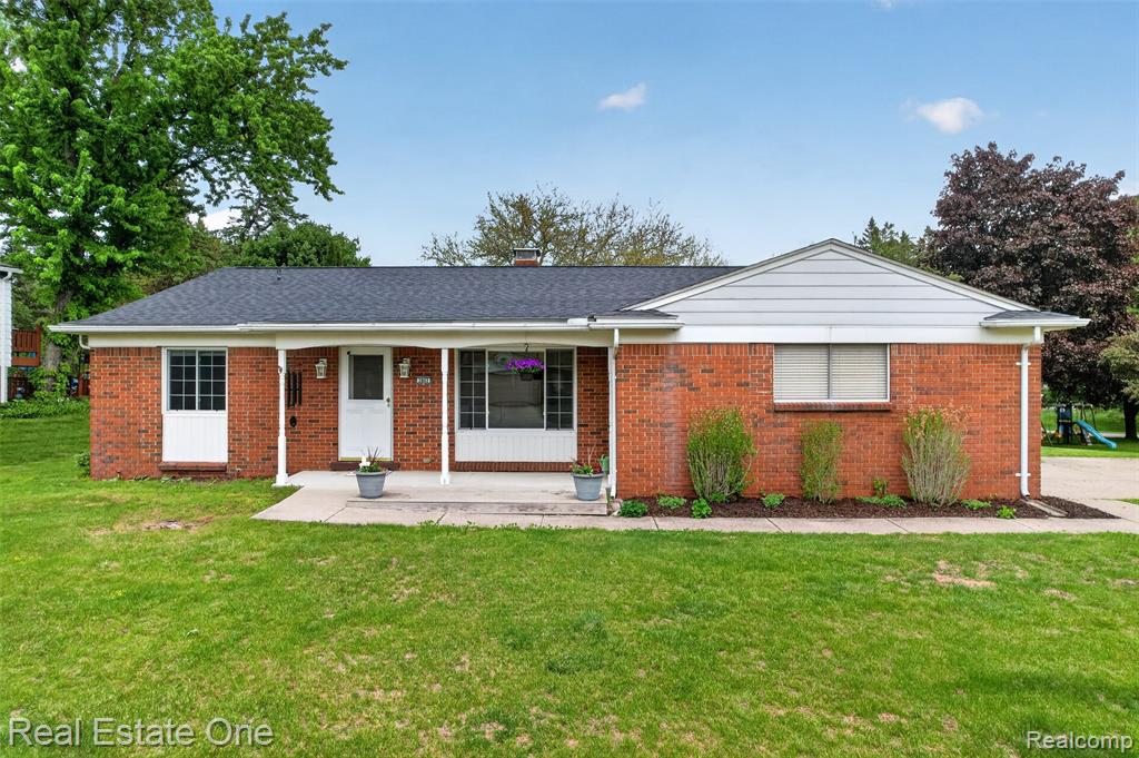 2802 Costa Mesa Road, Waterford, MI 48329 — Photo 48