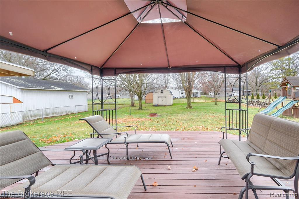 5107 Hartland Drive, Flint, MI 48506 — Photo 11