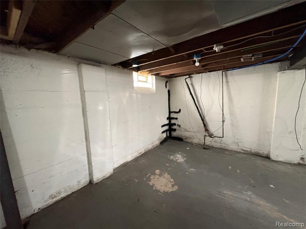 9965 ASBURY Park, Detroit, MI 48227 — Photo 28