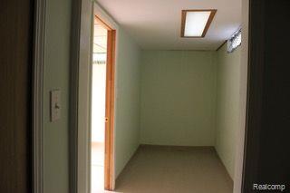 456 W OTIS Avenue, Hazel Park, MI 48030 — Photo 27