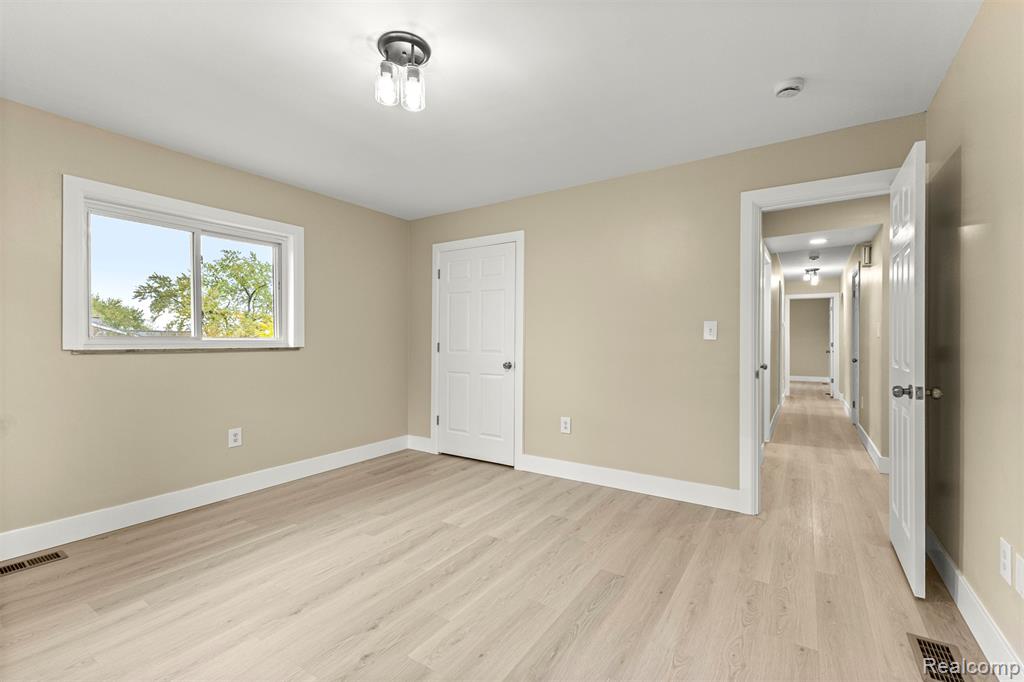 633 S Pontiac Trail, Walled Lake, MI 48390 — Photo 27