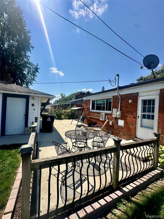 6912 Moccasin Street, Westland, MI — Photo 10