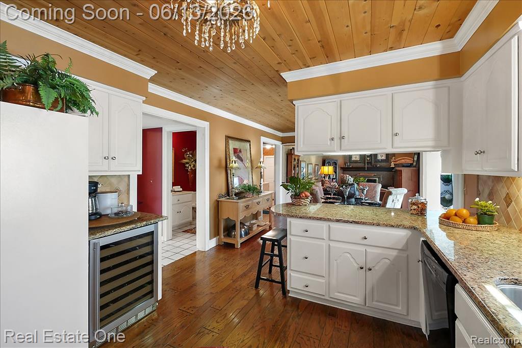 1854 Ludgate Lane, Rochester Hills, MI 48309 — Photo 31