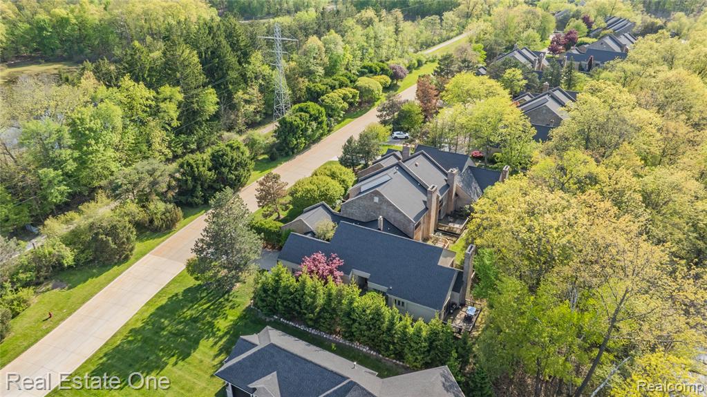 5000 Mirror Lake Court, 19, West Bloomfield, MI 48323 — Photo 64