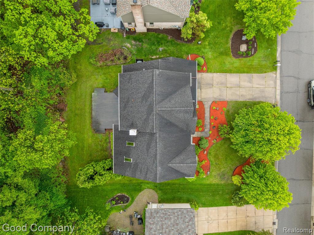 5893 CHRISTINA Drive, West Bloomfield, MI 48324 — Photo 63