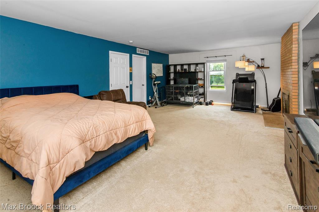 5484 Kingsfield Drive, West Bloomfield, MI — Photo 25