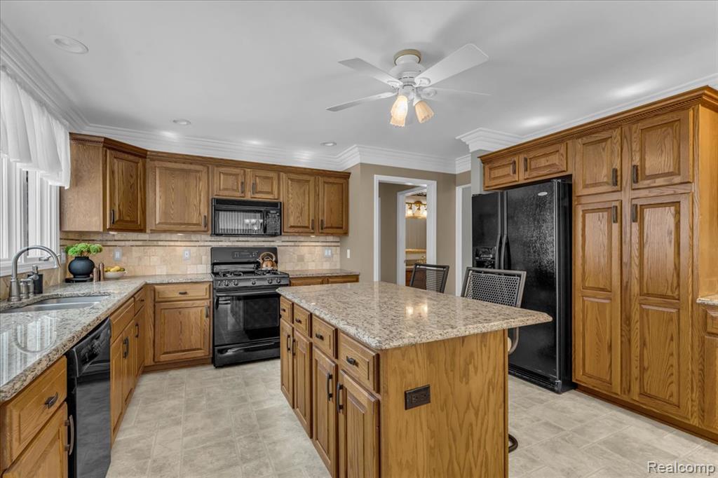 43855 Pinot Noir Drive, Sterling Heights, MI 48314 — Photo 12