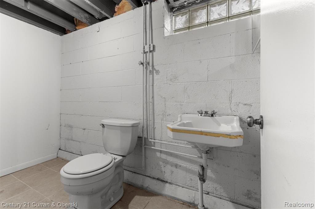 304 Draper Avenue, Pontiac, MI 48341 — Photo 25