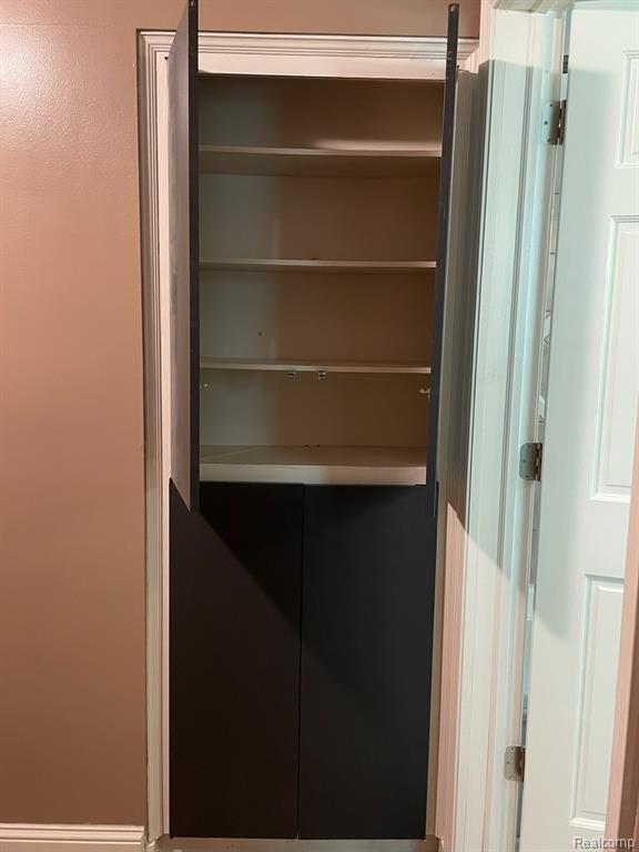 21150 E Chigwidden Street, Northville, MI 48167 — Photo 29
