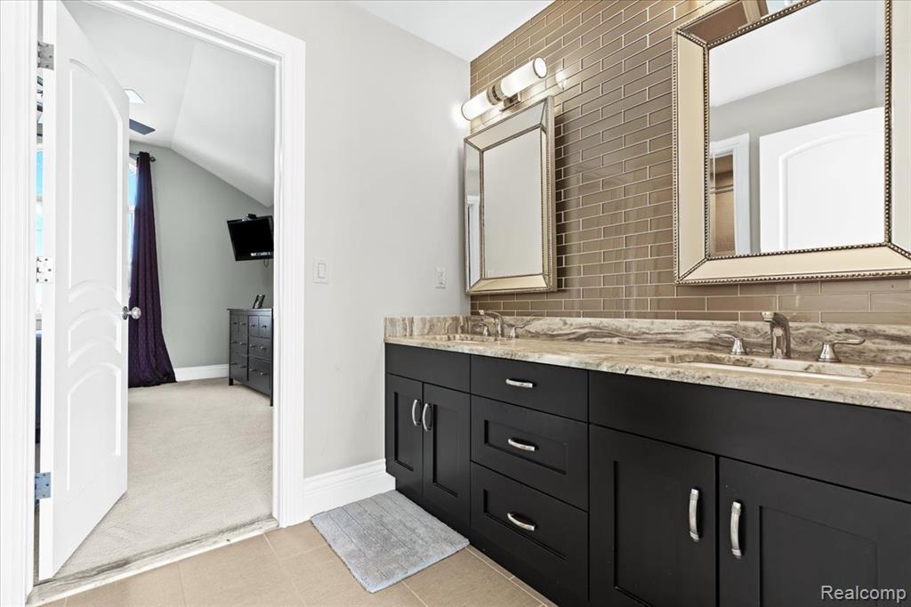 8403 BOULDER SHORES Drive, South Lyon, MI 48178 — Photo 21