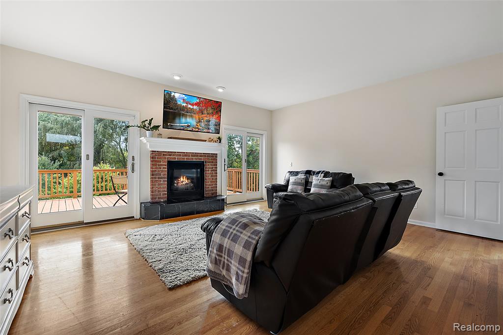 190 Sequoia Lane, Leonard, MI 48367 — Photo 13