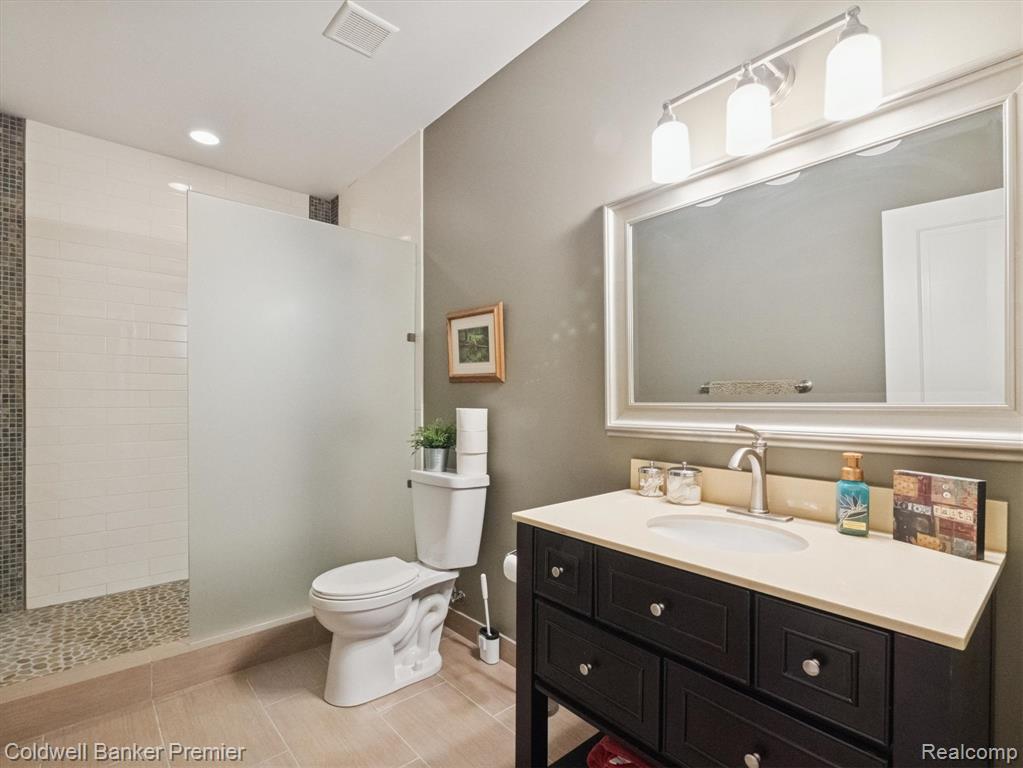 214 Presidio Drive, Ortonville, MI 48462 — Photo 40
