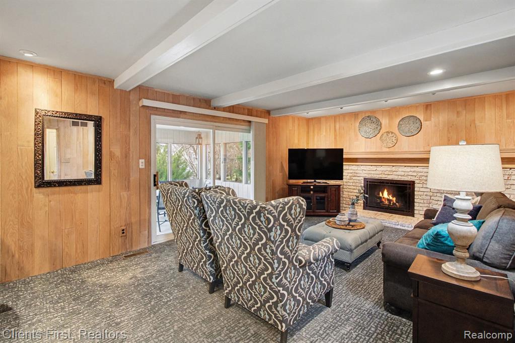 42356 Cotswold Court, Northville, MI, 48168