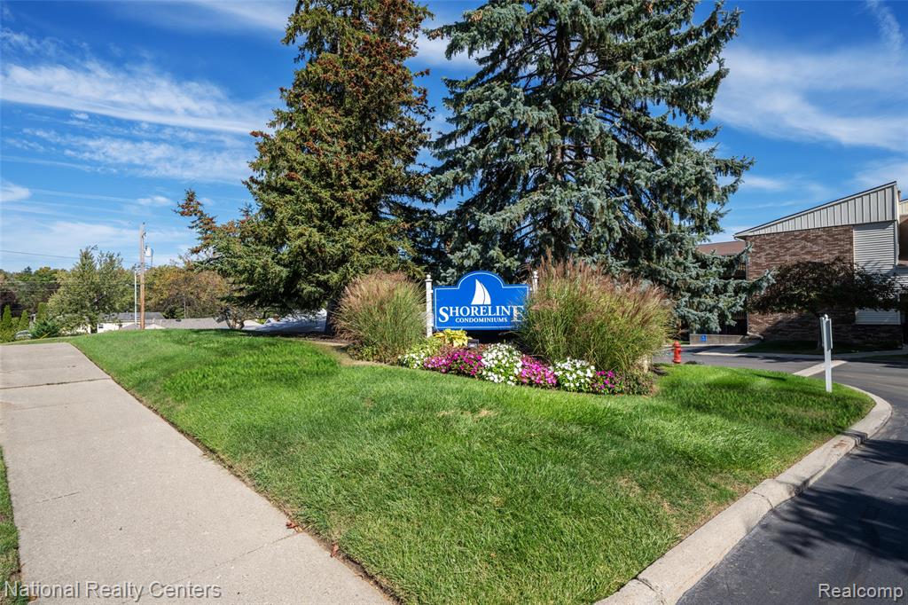 895 S Pontiac Trail, C203, Walled Lake, MI 48390 — Photo 31