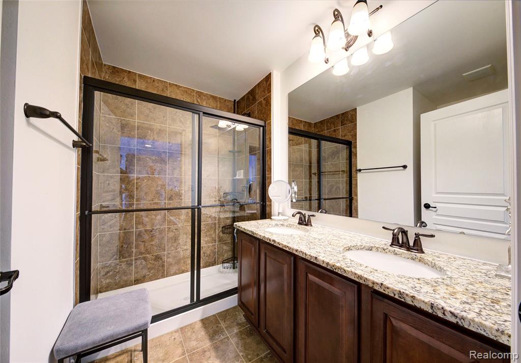 50411 Lansdowne Road, Canton, MI 48188 — Photo 34