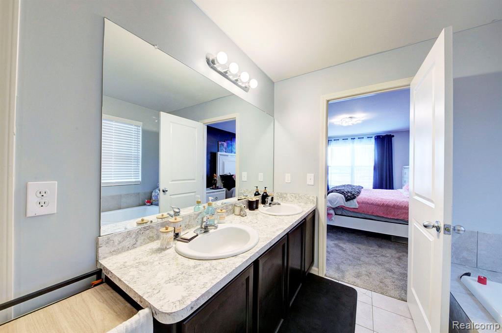 5989 Bay Hill Court, Romulus, MI 48174 — Photo 27