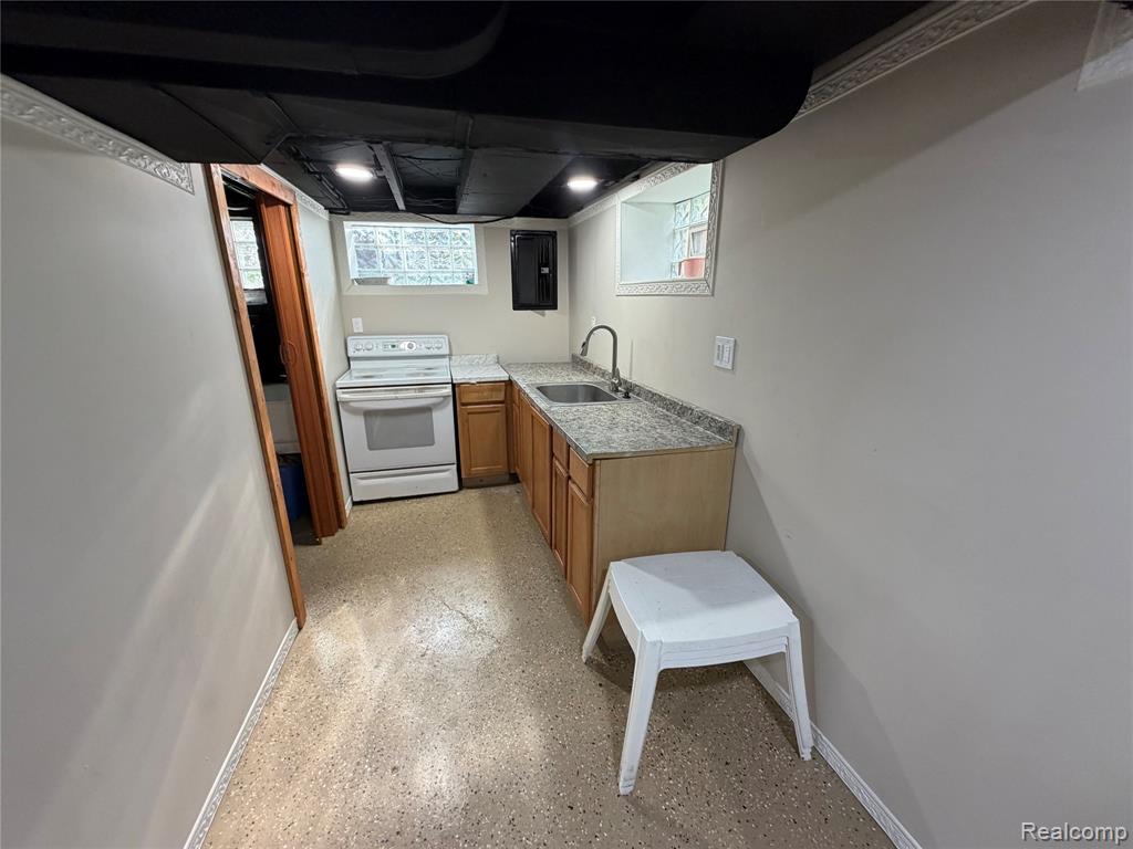 8923 Hartwell Street, Detroit, MI 48228 — Photo 15