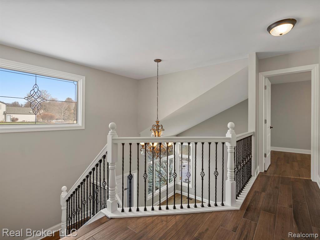680 CRESCENT Court, Ortonville, MI 48462 — Photo 12