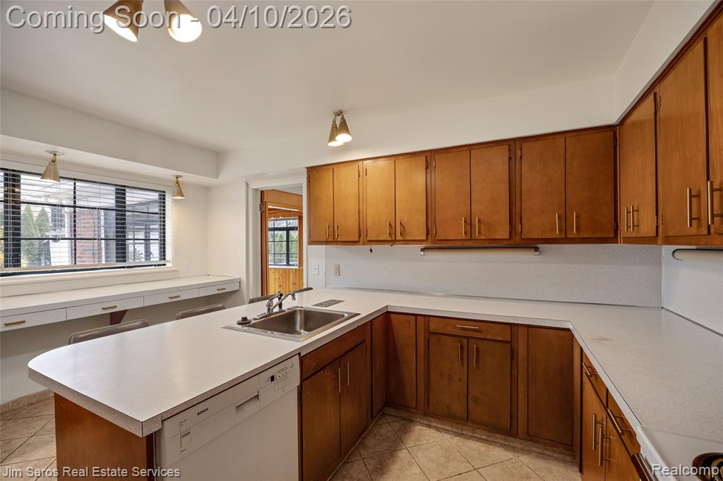 1101 Torrey Road, Grosse Pointe Woods, MI 48236 — Photo 10