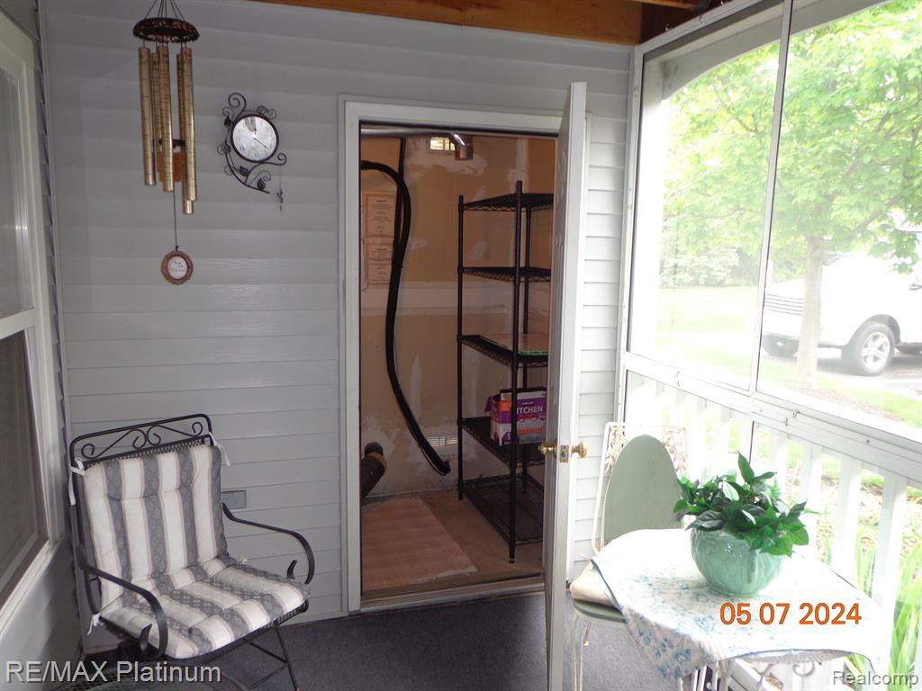 620 CURZON Court, 102, Howell, MI 48843 — Photo 10