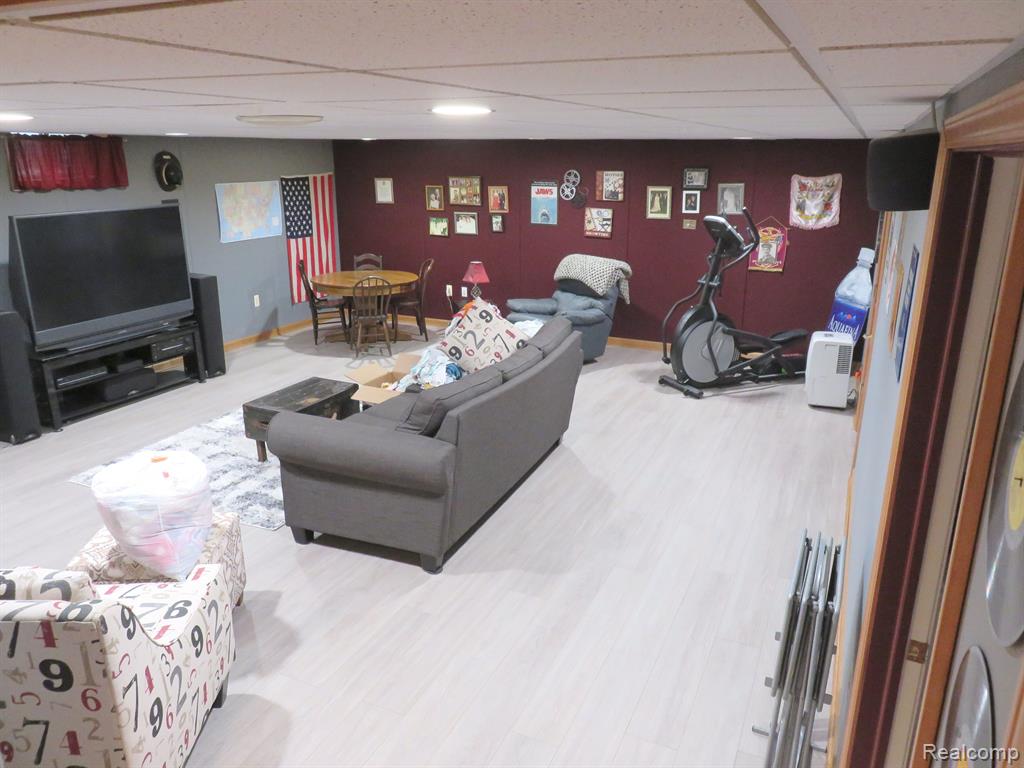 475 LOVELL Drive, Troy, MI 48085 — Photo 24