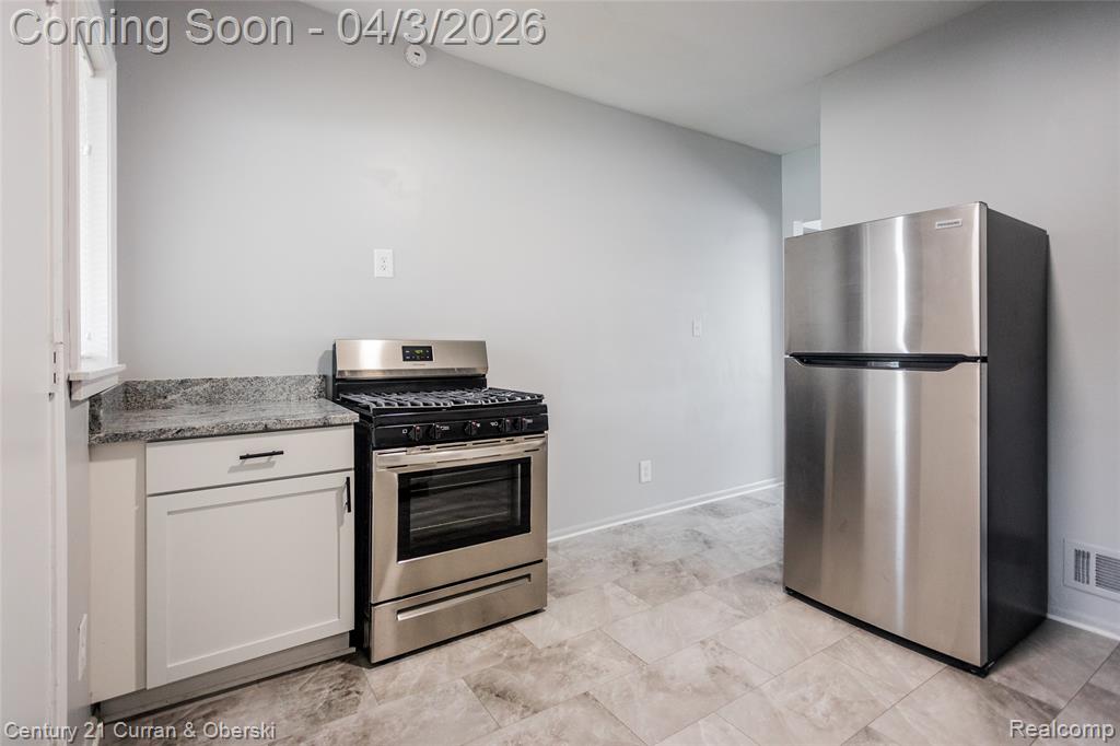 405 E Philadelphia Street, Detroit, MI 48202 — Photo 14
