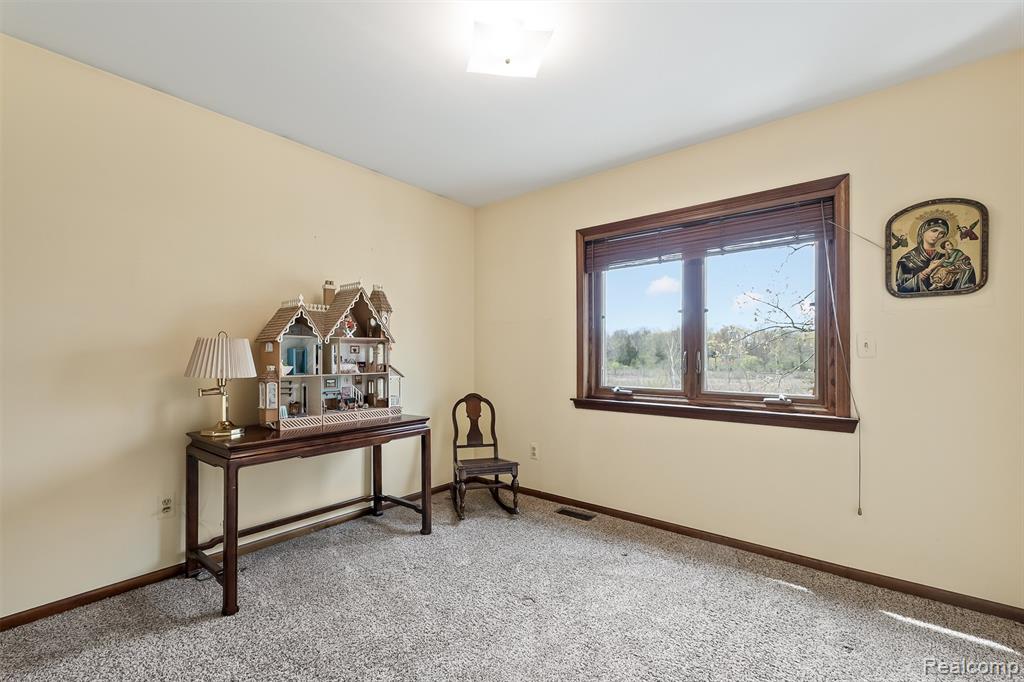 2745 Lari Court, West Bloomfield, MI 48324 — Photo 22