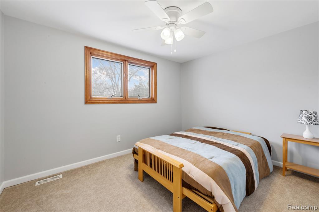4902 Hubbard Drive, Troy, MI 48085 — Photo 25