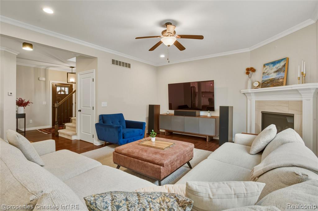 9024 Elmhurst Avenue, Plymouth, MI 48170 — Photo 22