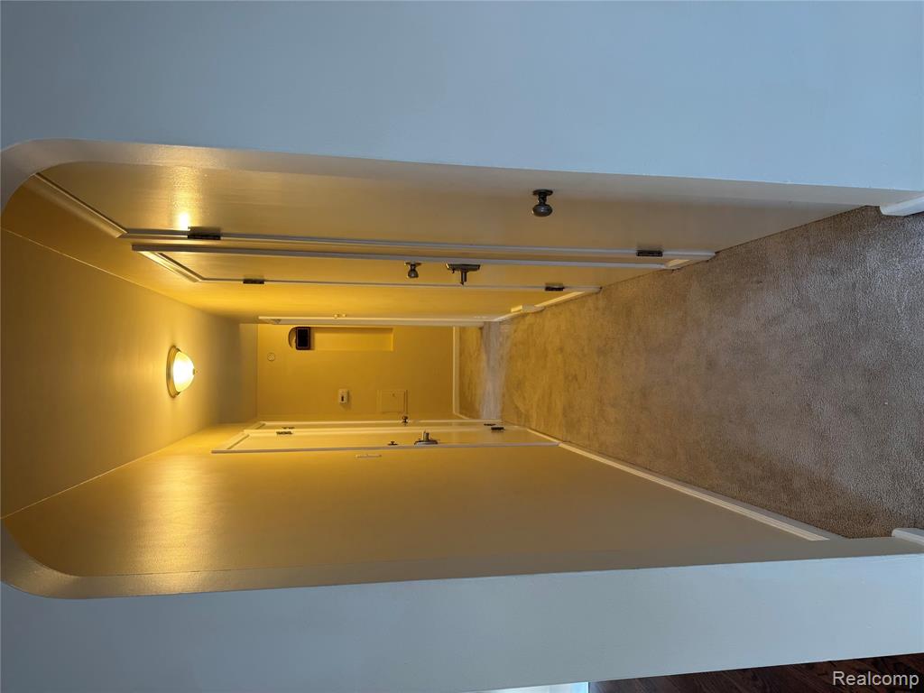 734 Harcourt Road, Grosse Pointe Park, MI 48230 — Photo 16