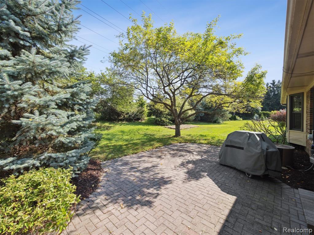 17018 WHITE HAVEN Drive, Northville, MI 48168 — Photo 54