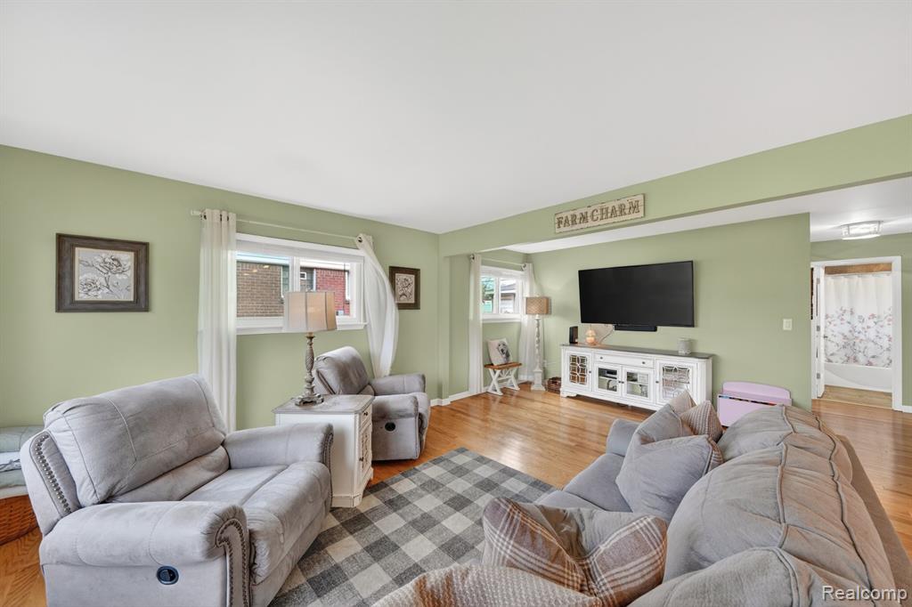 15675 Mulberry Street, Southgate, MI 48195 — Photo 13