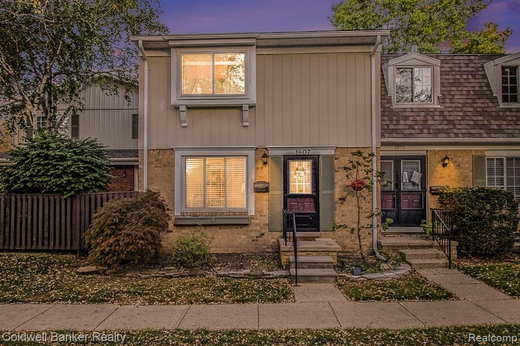 1807 WICKHAM Street, Royal Oak, MI 48073 — Photo 2