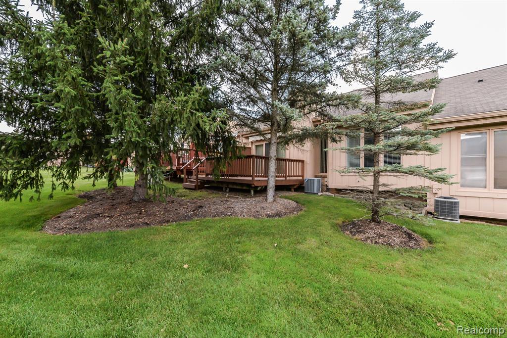 35037 Red Pine Drive, 116, Farmington Hills, MI 48335 — Photo 23