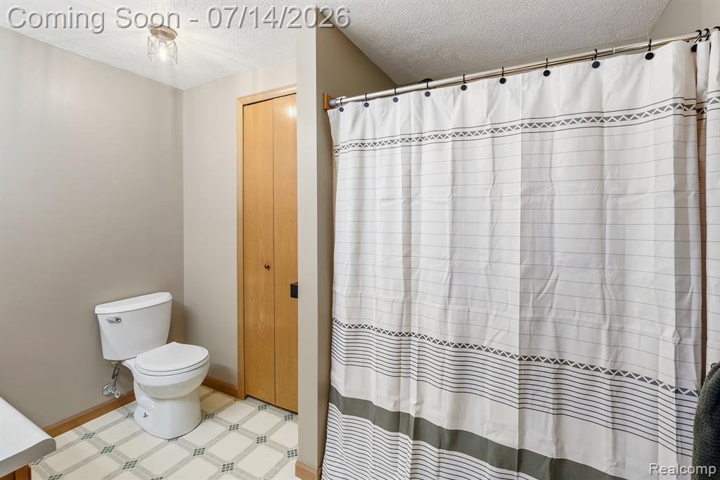 5891 Campbell Corners Drive, Howell, MI 48855 — Photo 15