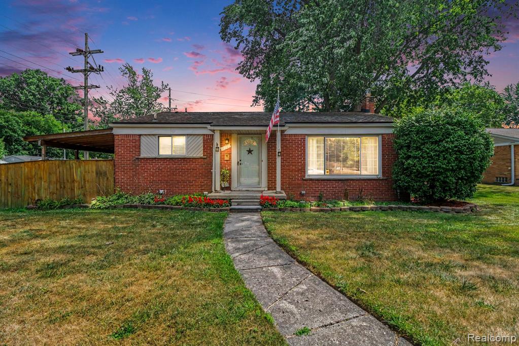 19725 Maplewood Street, Livonia, MI 48152