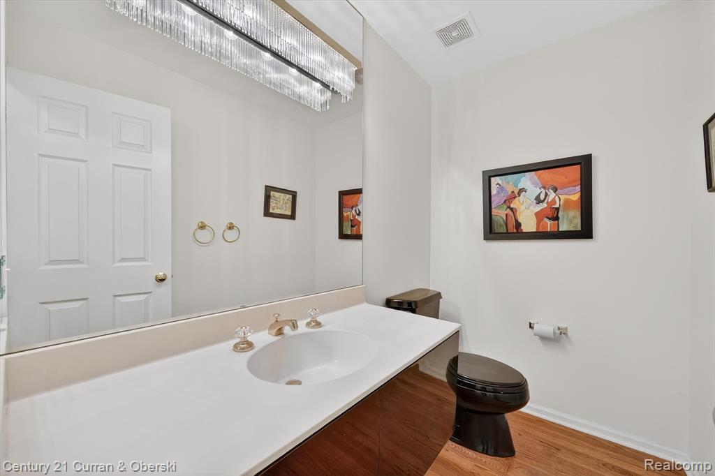 7307 Danbury Drive, West Bloomfield, MI — Photo 22