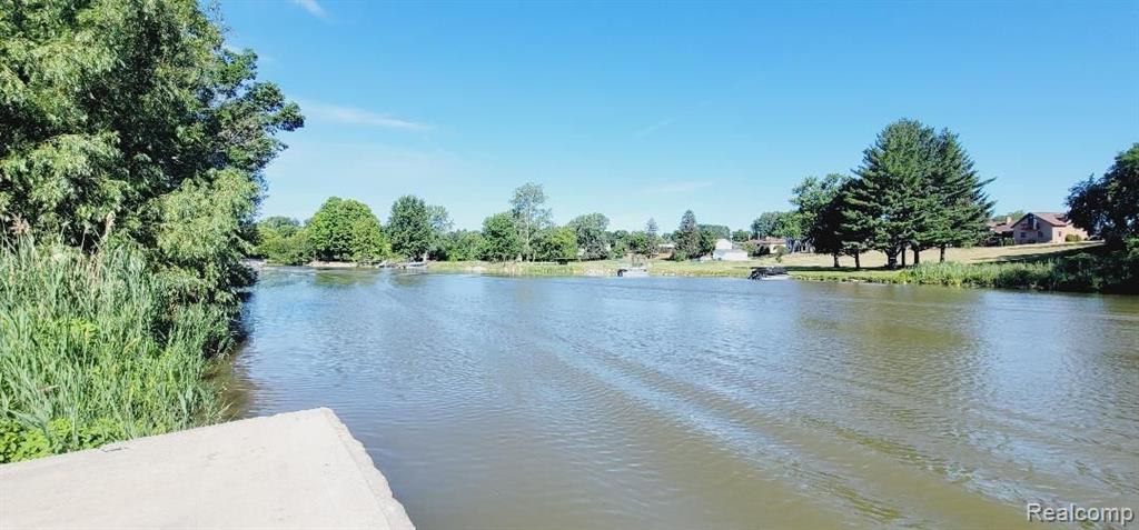 3570 Strawberry Lane, Port Huron, MI 48060 — Photo 42