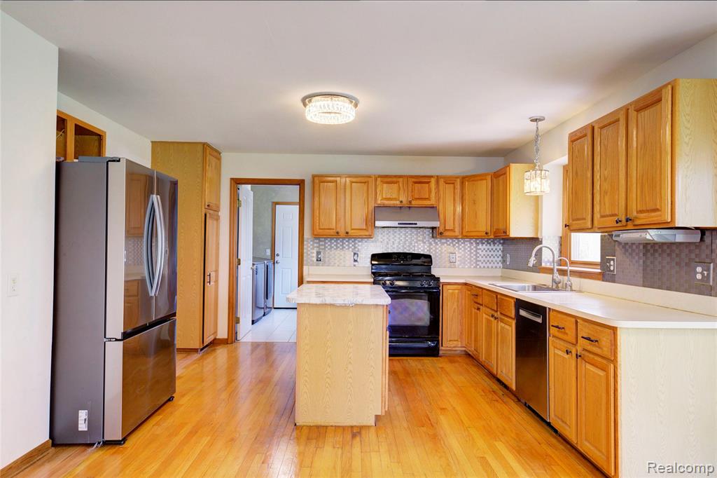 4570 River Hills Court, Brighton, MI 48114 — Photo 20