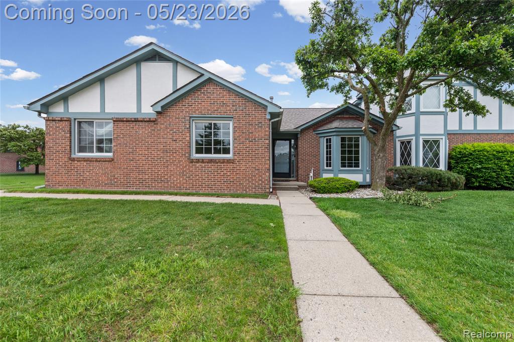45511 Dover Drive, Macomb, MI 48044 — Photo 4