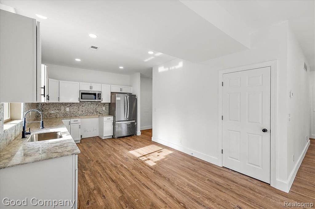 494 BLOOMFIELD Avenue, Pontiac, MI 48341 — Photo 9