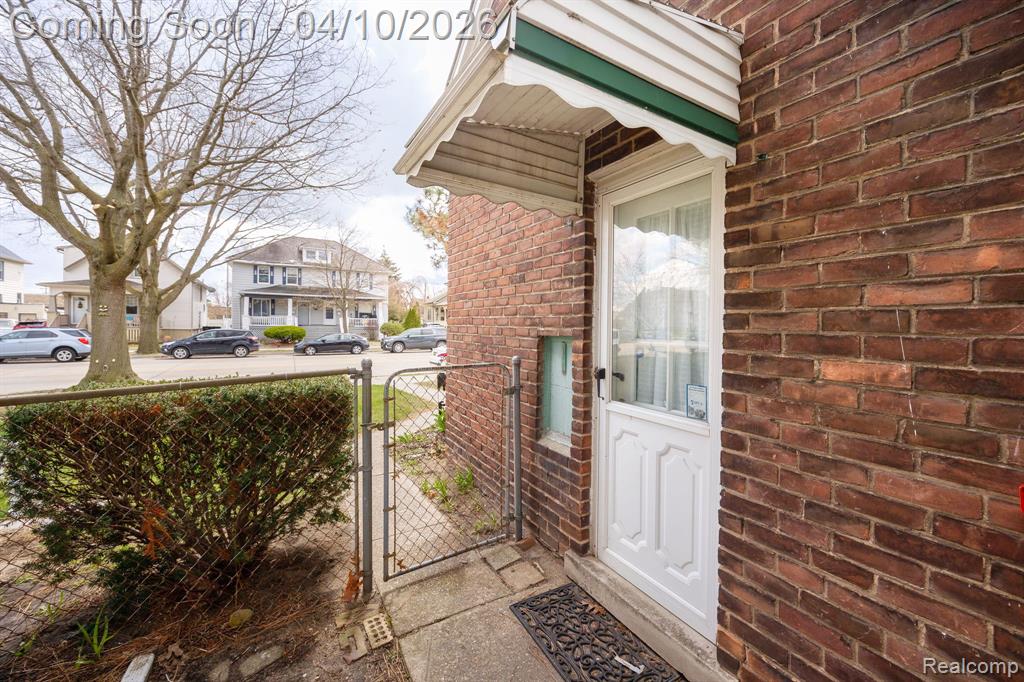 344 Oak Street, Wyandotte, MI 48192 — Photo 5