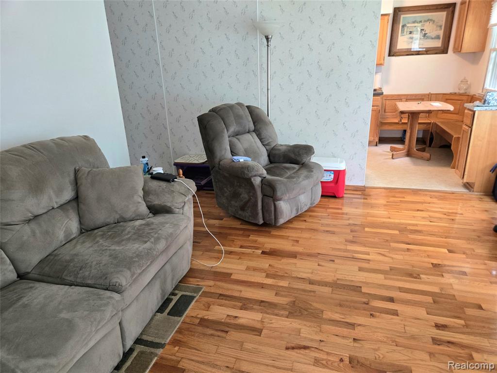 3433 W Mott Avenue, Flint, MI 48504 — Photo 7