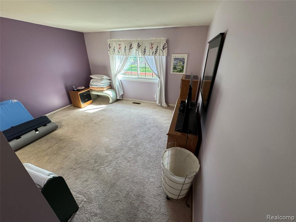 1017 Elmwood Drive, 5, Brighton, MI 48116 — Photo 11