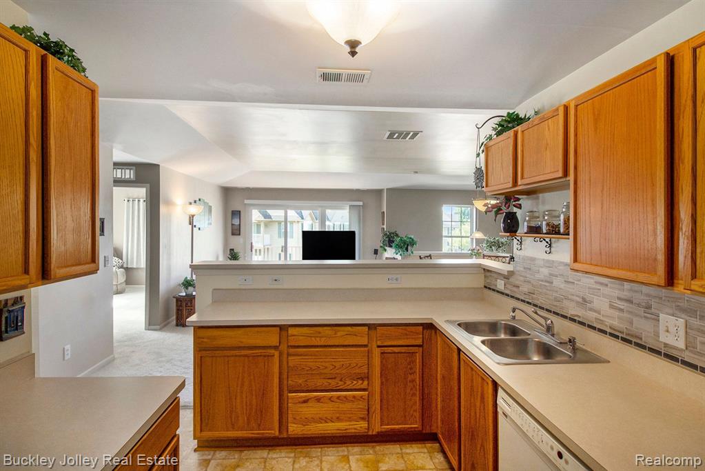 4165 KIRKWAY Court, 96, Howell, MI 48843 — Photo 12