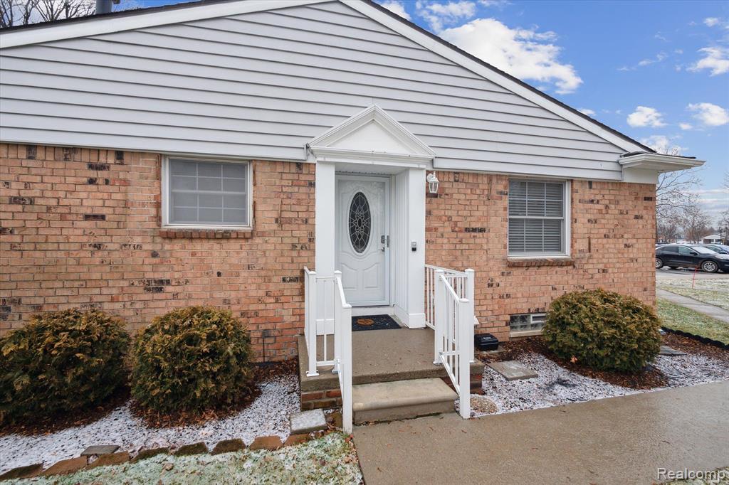 24834 Olde Orchard Street, Novi, MI — Photo 5